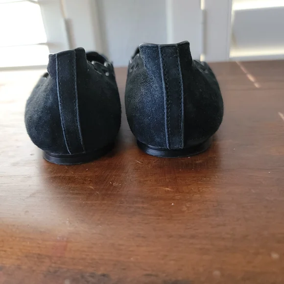Banana Republic Black Suede Flats. SZ 9.5 - Picture 6 of 9